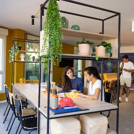 Apparteo Aparthotel *